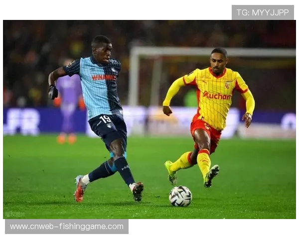 法甲积分榜更新:巴黎圣日耳曼紧追朗斯,欧战资格区竞争加剧 法甲积分榜更新:巴黎圣日耳曼紧追朗斯,欧战资格区竞争加剧