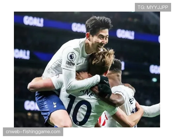 富勒姆0-2不敌埃弗顿,太妃糖提前一轮成功保级