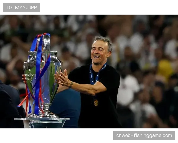 恩里克谈巴黎阵容策略：替补球员贡献是上赛季成功关键